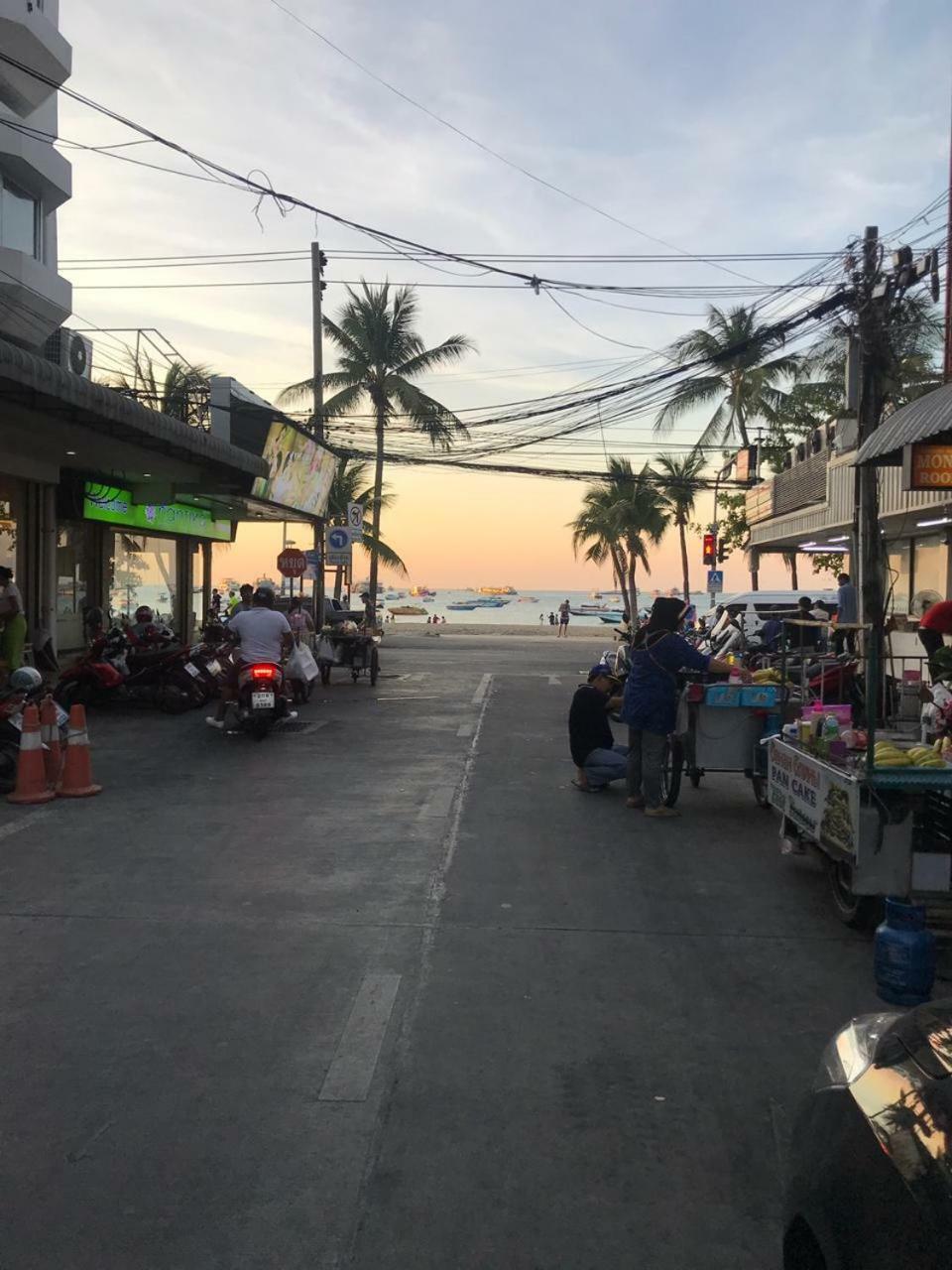 Encore Sea View Pattaya Luaran gambar